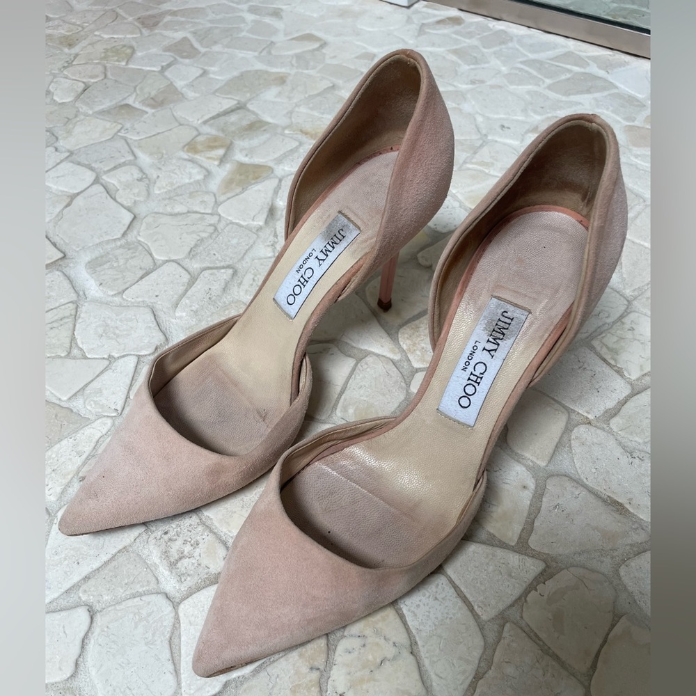 Jimmy Choo favorite shoe! 37,5 worn many times my dancing shoes.